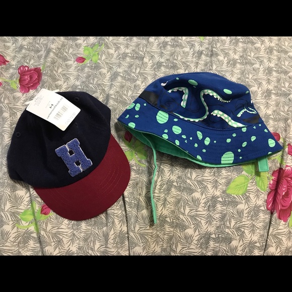 New baby hats - Picture 1 of 1